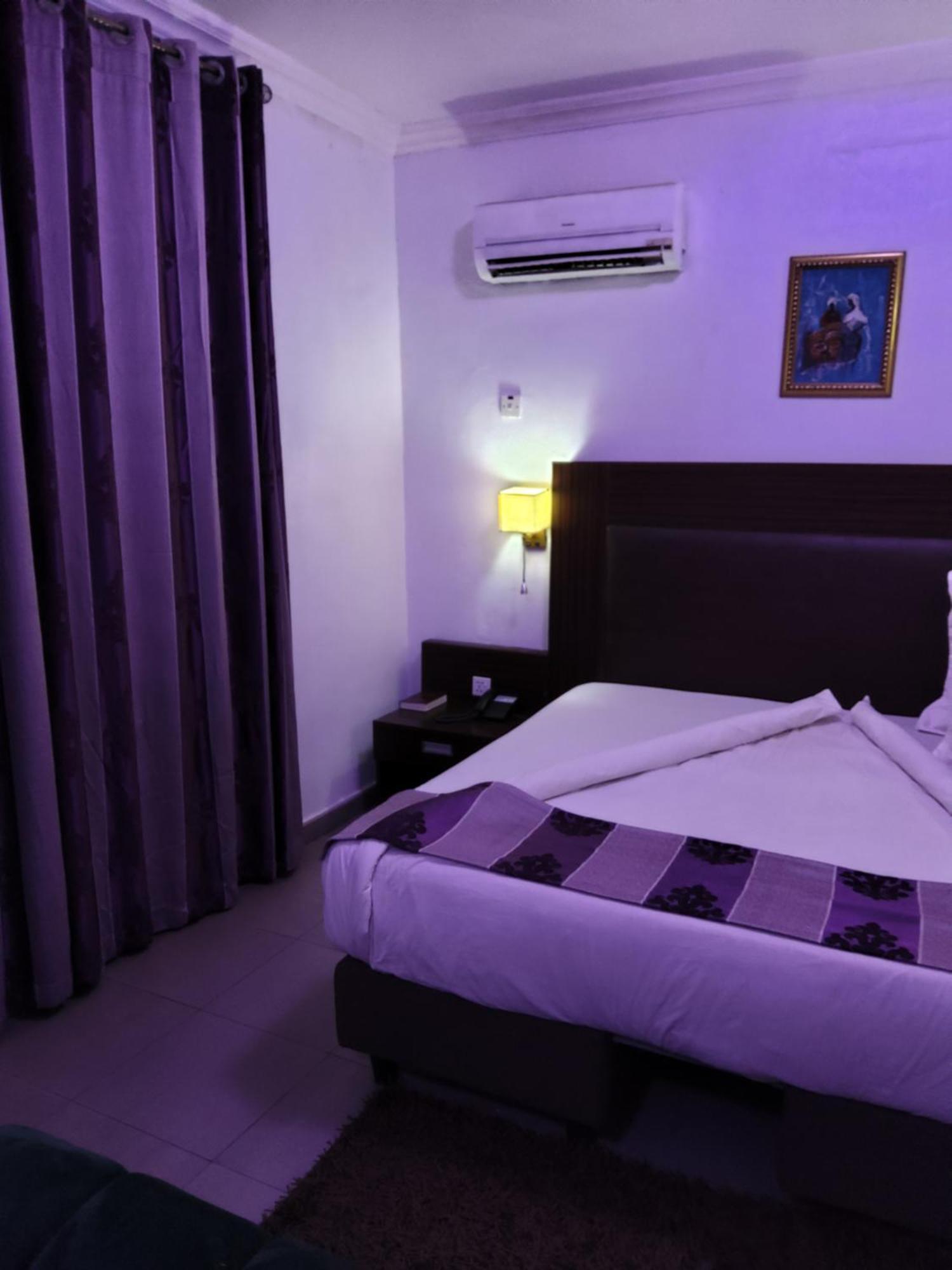 Crownedge Hotels Ikeja Eksteriør bilde