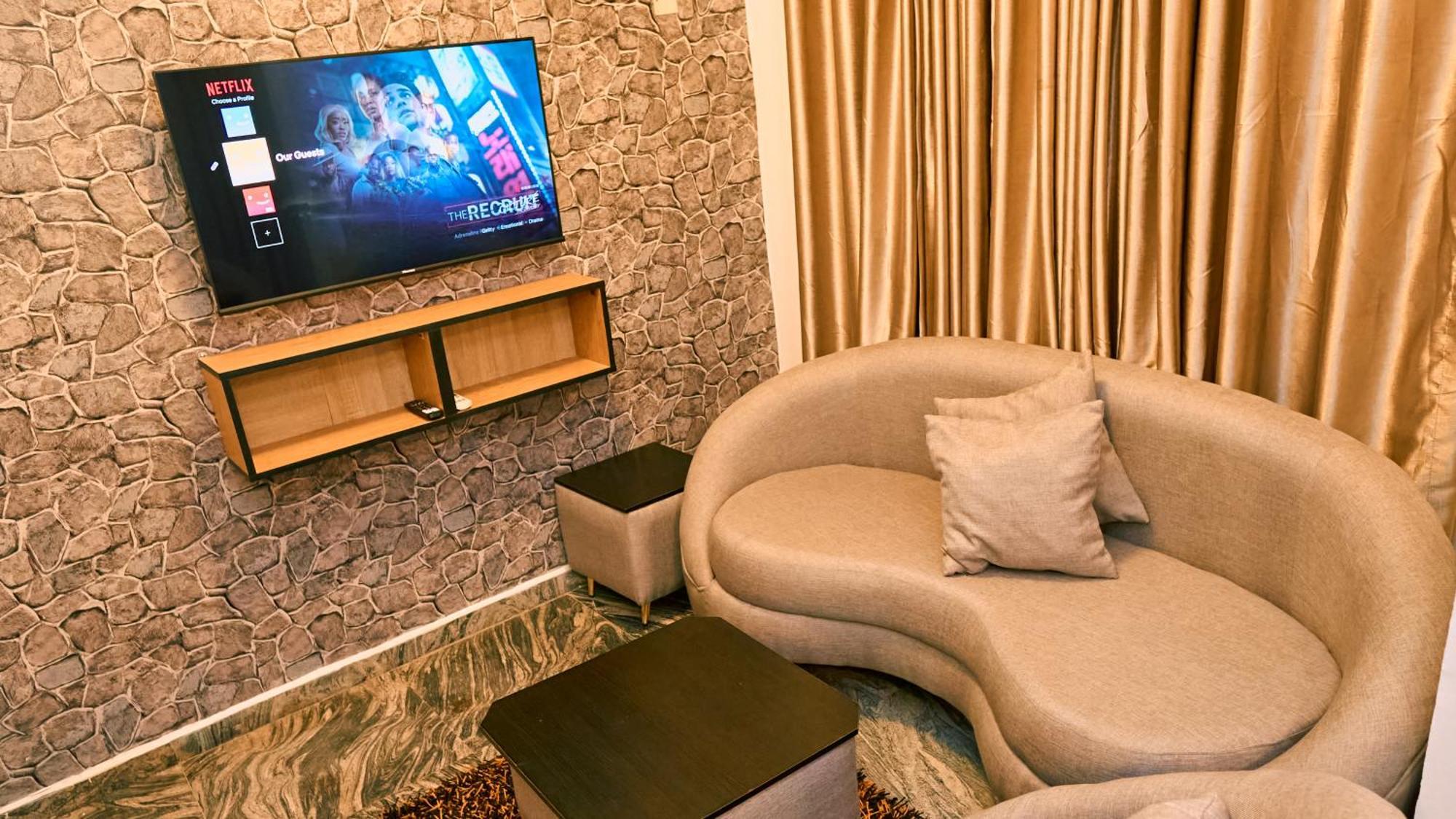 Crownedge Hotels Ikeja Eksteriør bilde