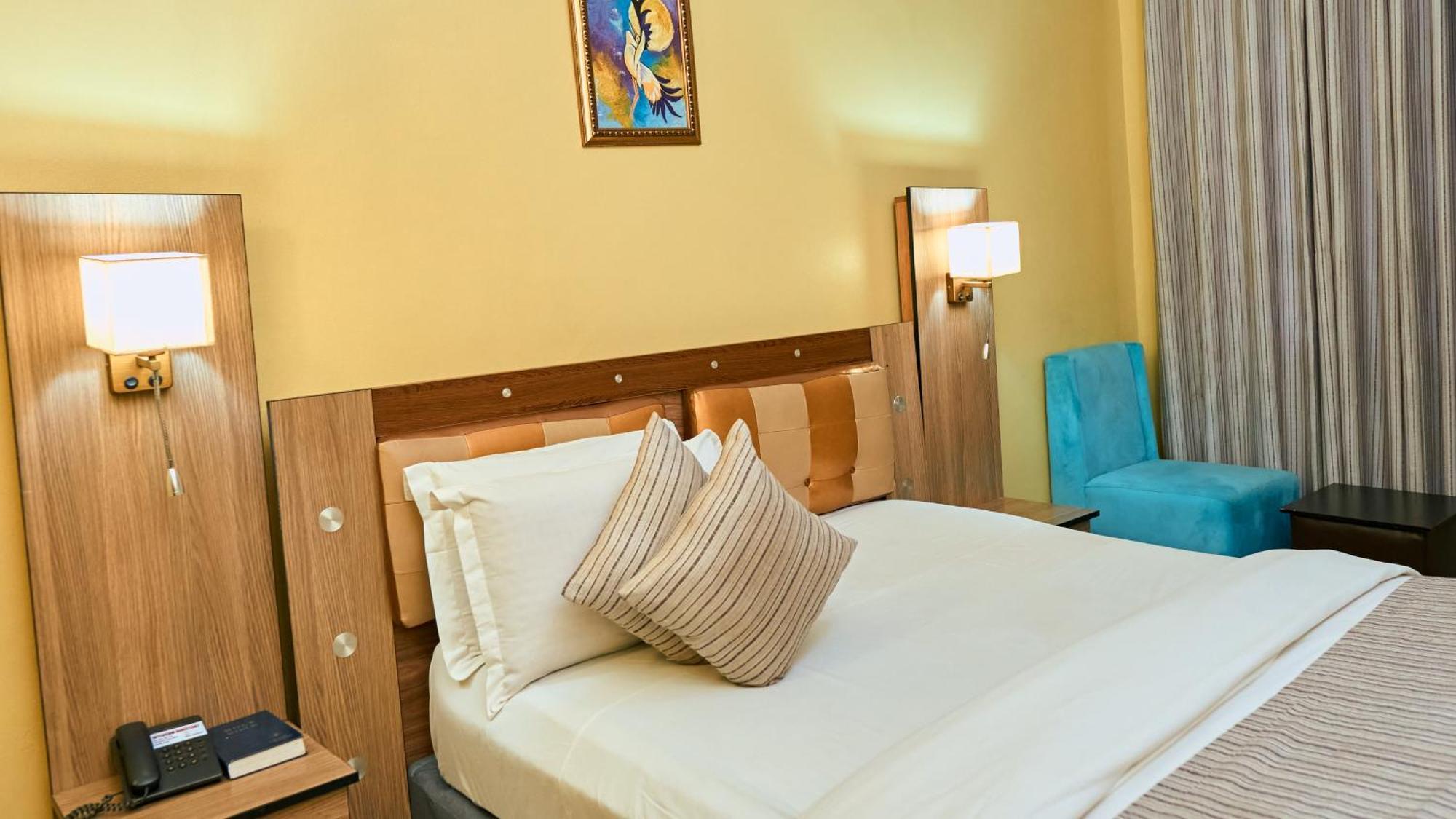 Crownedge Hotels Ikeja Eksteriør bilde