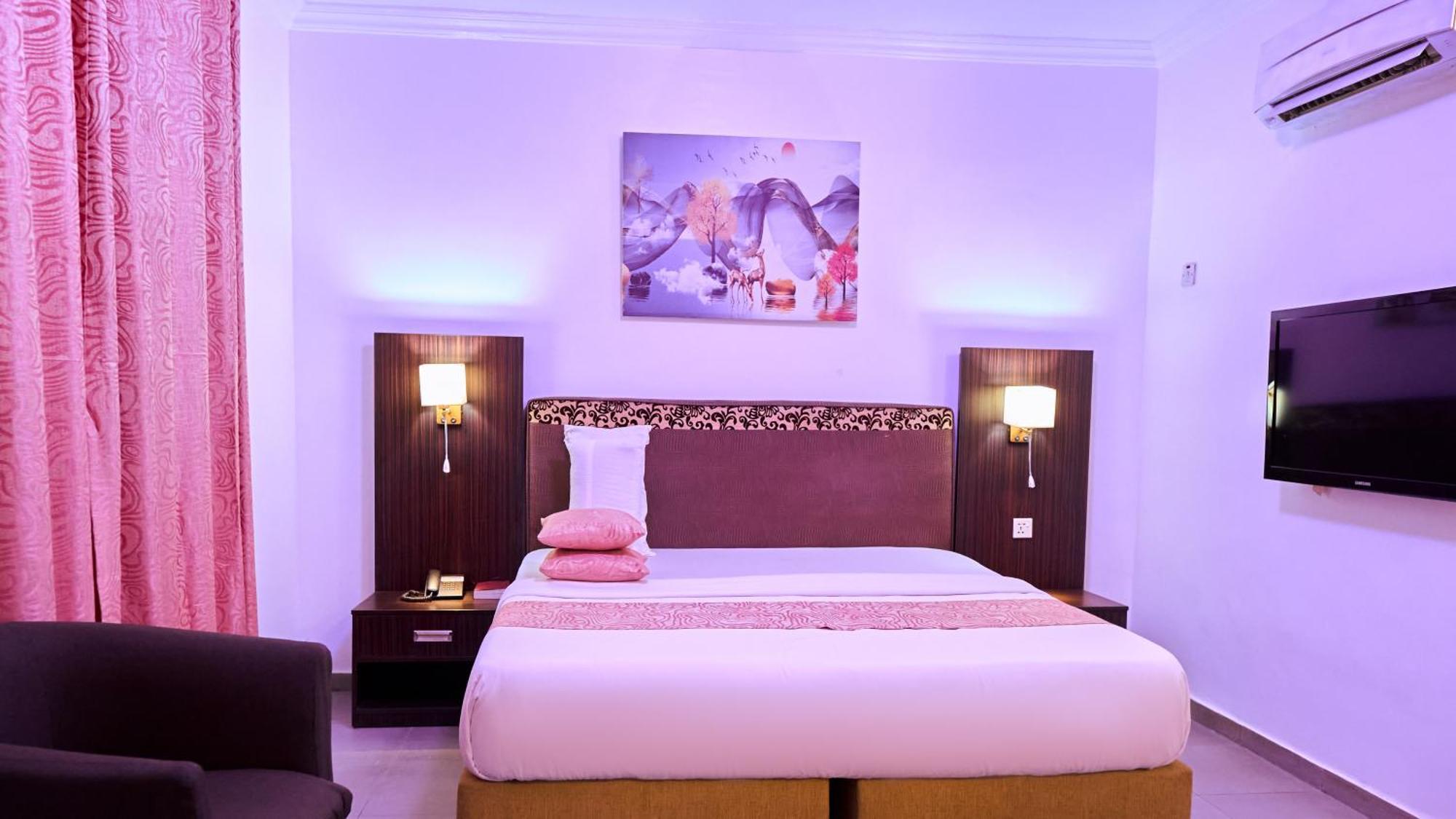Crownedge Hotels Ikeja Eksteriør bilde