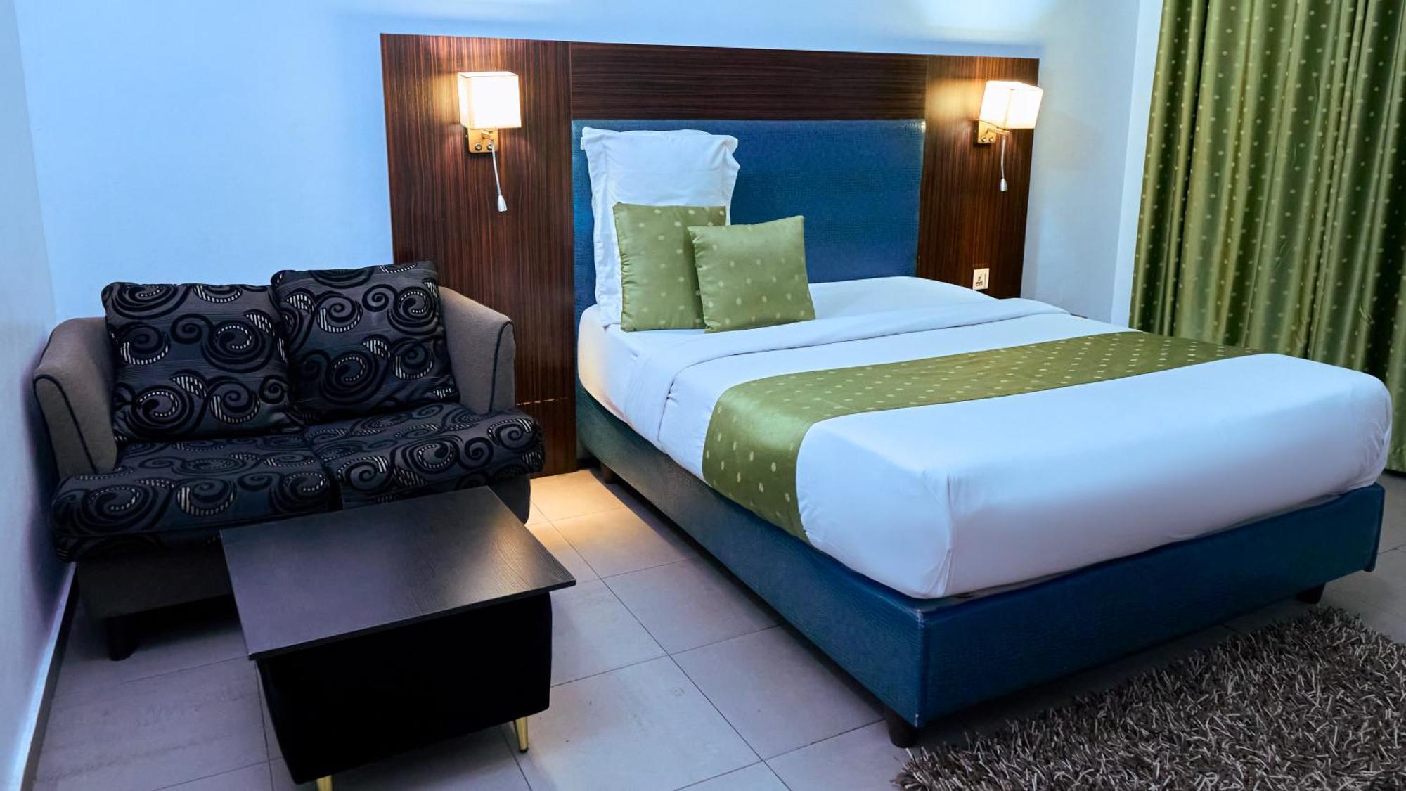 Crownedge Hotels Ikeja Eksteriør bilde