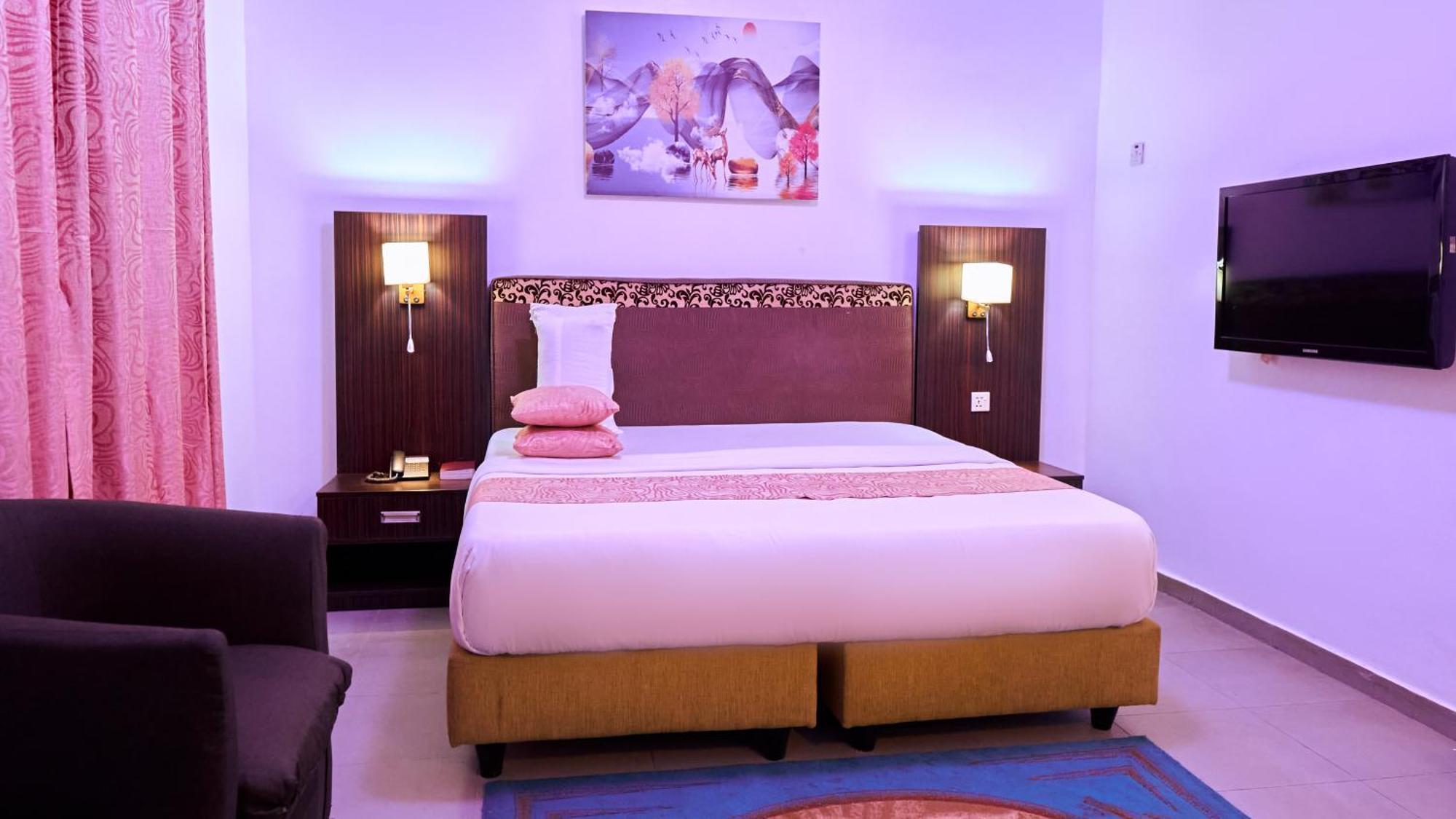 Crownedge Hotels Ikeja Eksteriør bilde