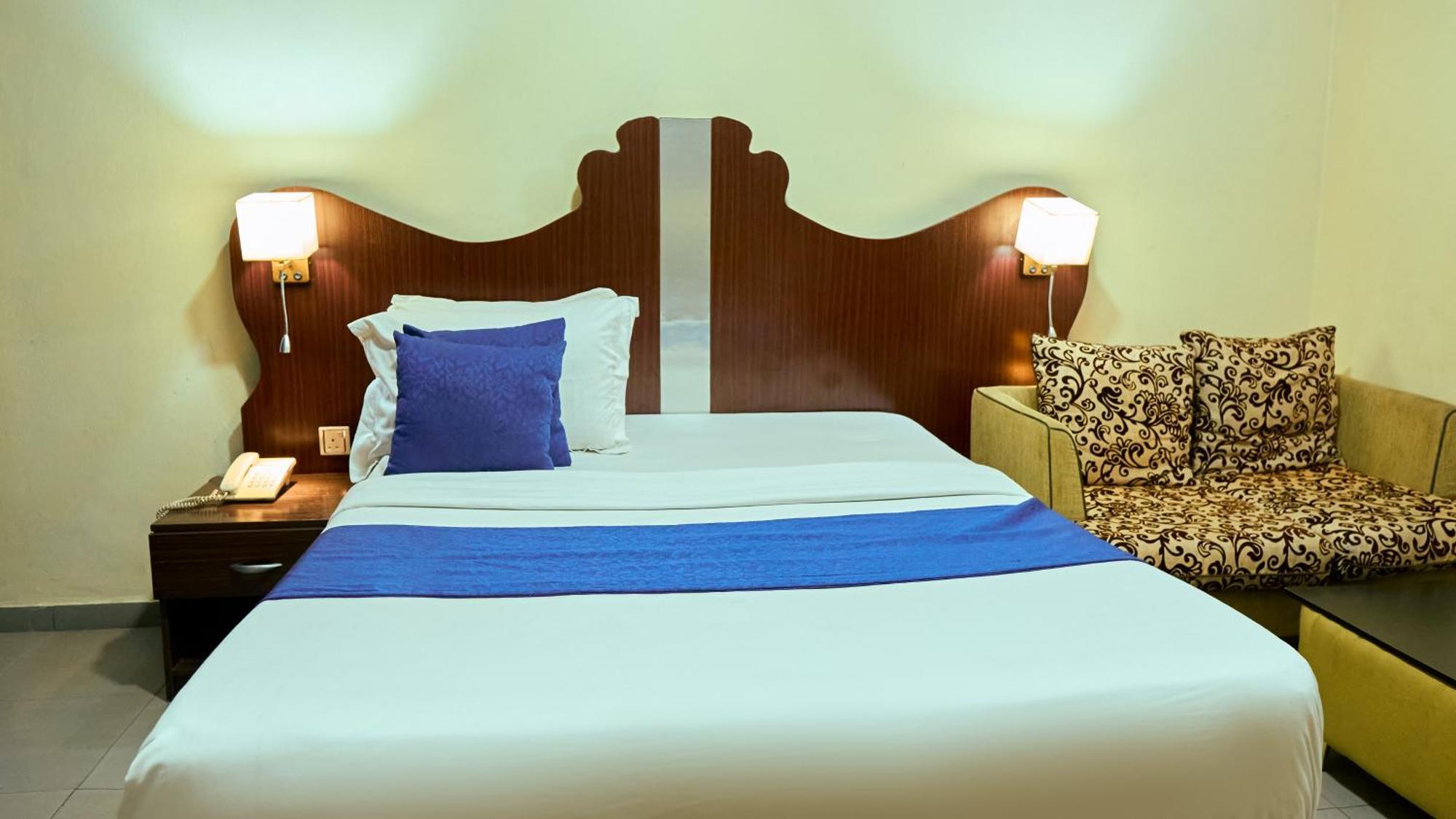 Crownedge Hotels Ikeja Eksteriør bilde