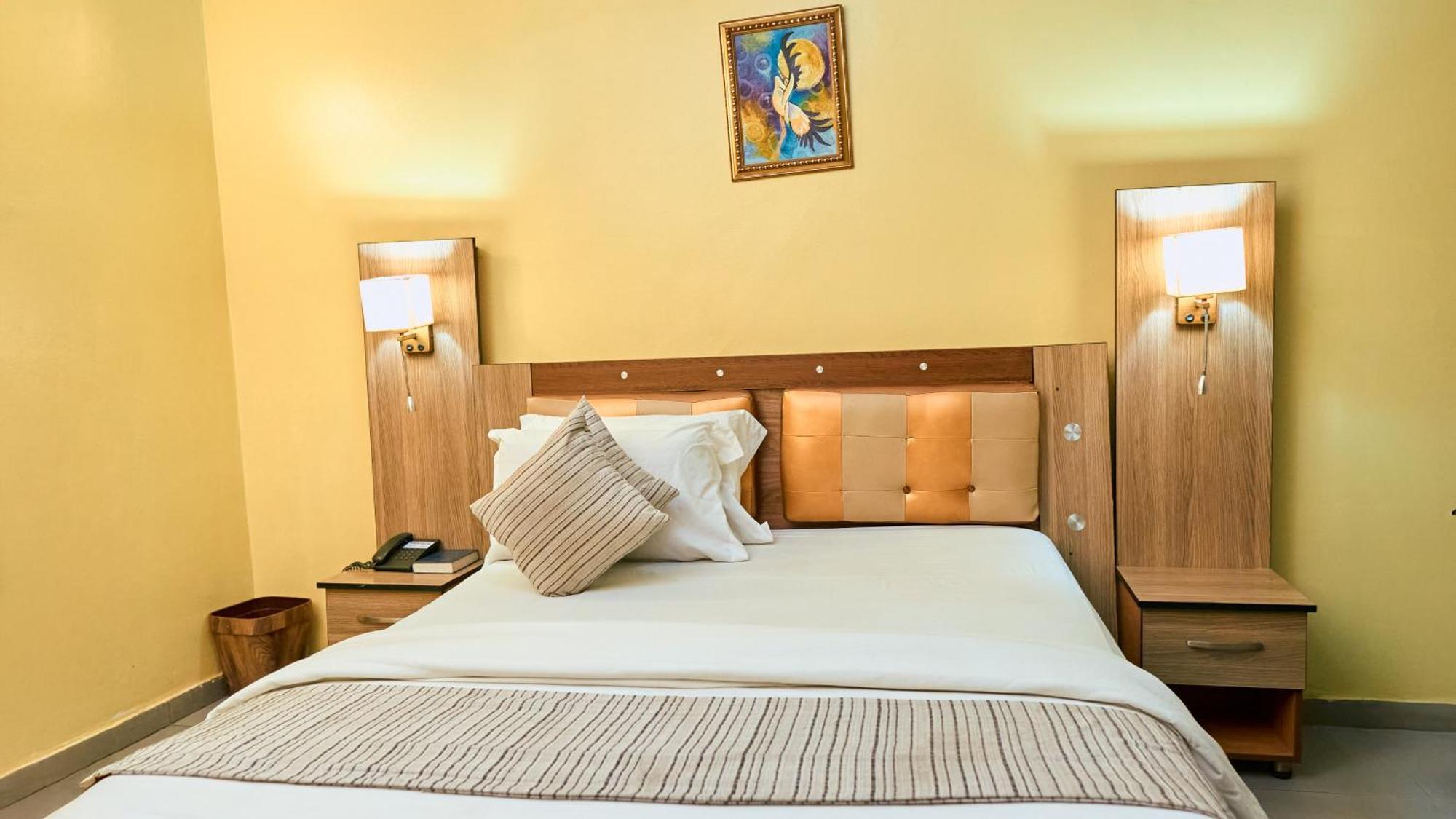 Crownedge Hotels Ikeja Eksteriør bilde